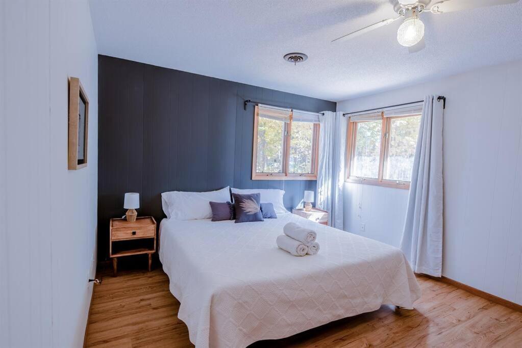 Fall Getaway Resort-3 King Suites, Dog-Friendly Seeley Bagian luar foto